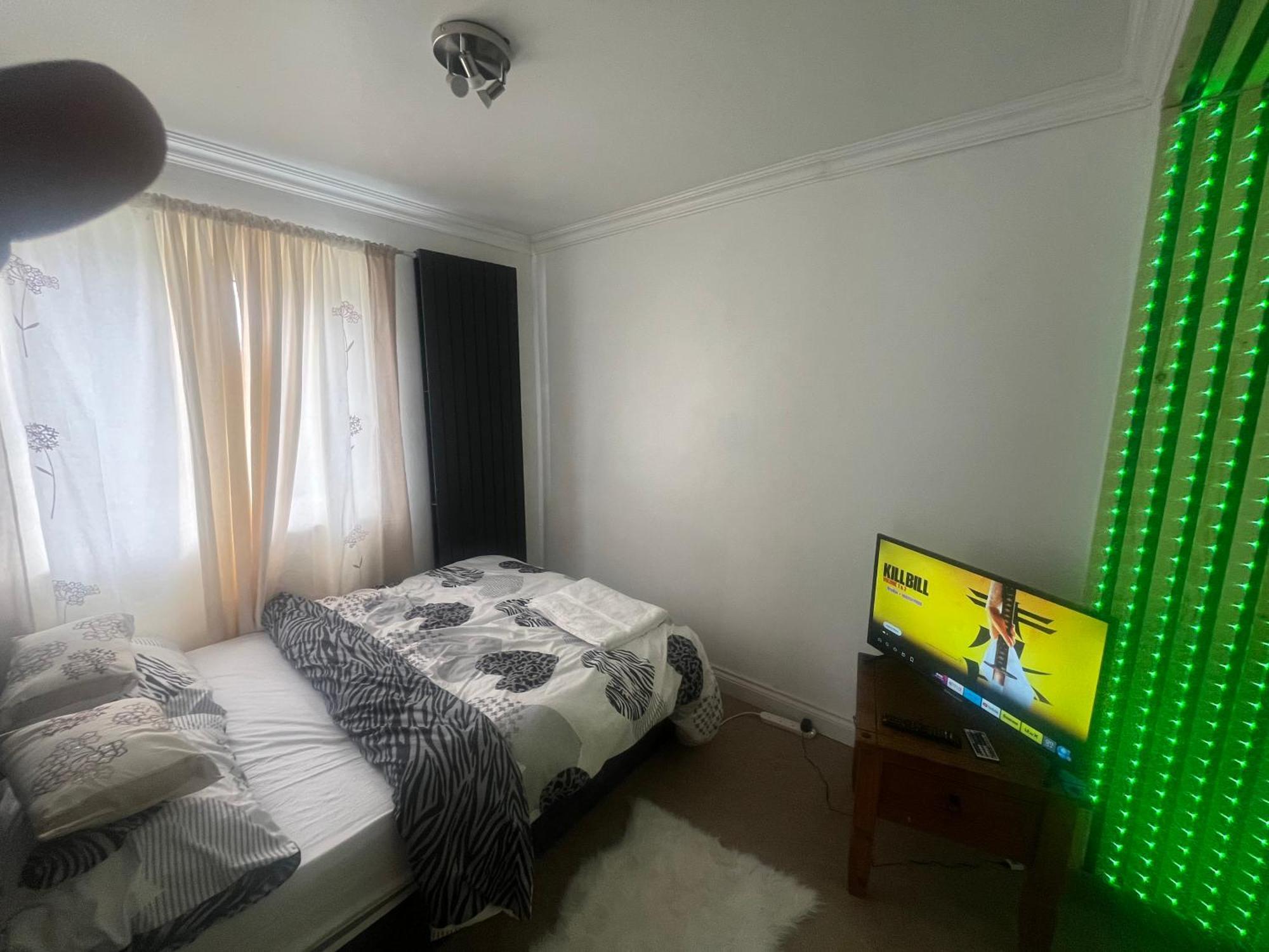 Aichelon Lodge Wakefield